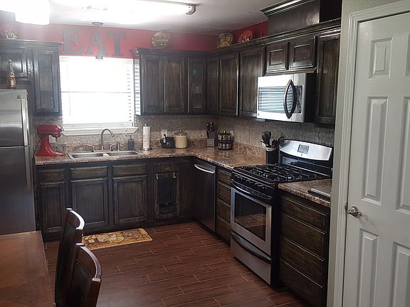 3rd image of 1017 E 17th St