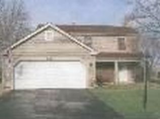 660 Radnor Dr, Roselle, IL 60172