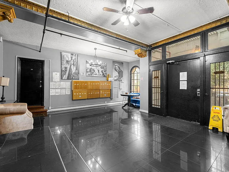 1516 N Hobart Blvd — Photo 16