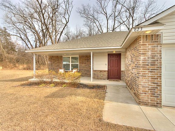 2nd image of 823 Highgarden Cir