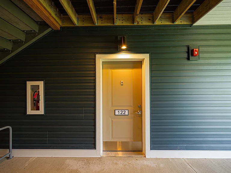 Broadleigh Lofts — Photo 37