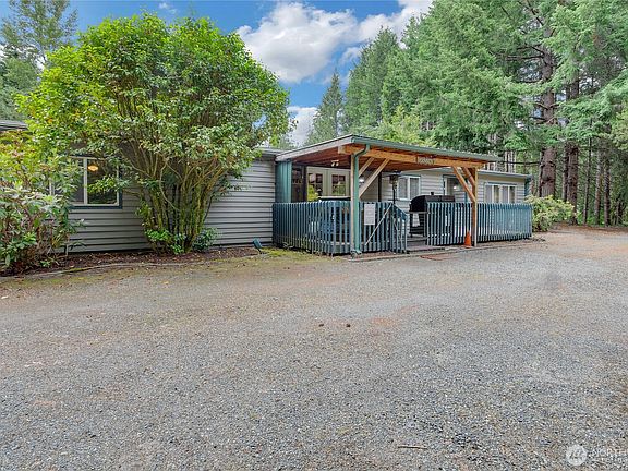 2nd image of 15745 Ordway Drive SE