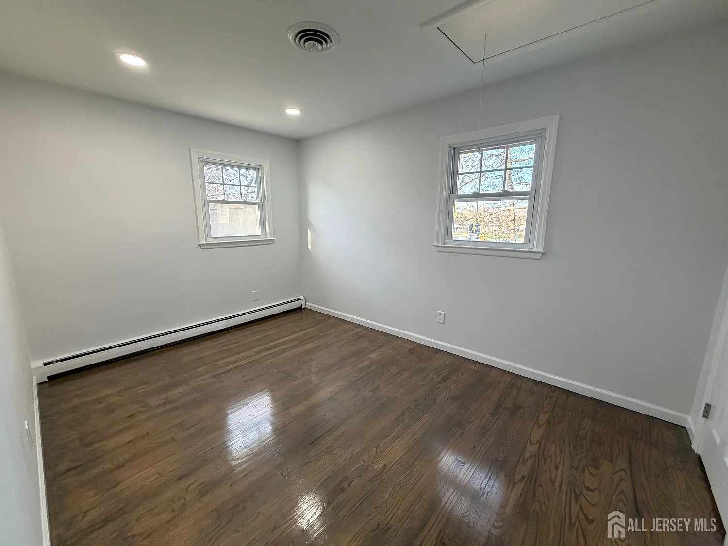 4 bed, 2.0 bath, $4,200 — Photo 4