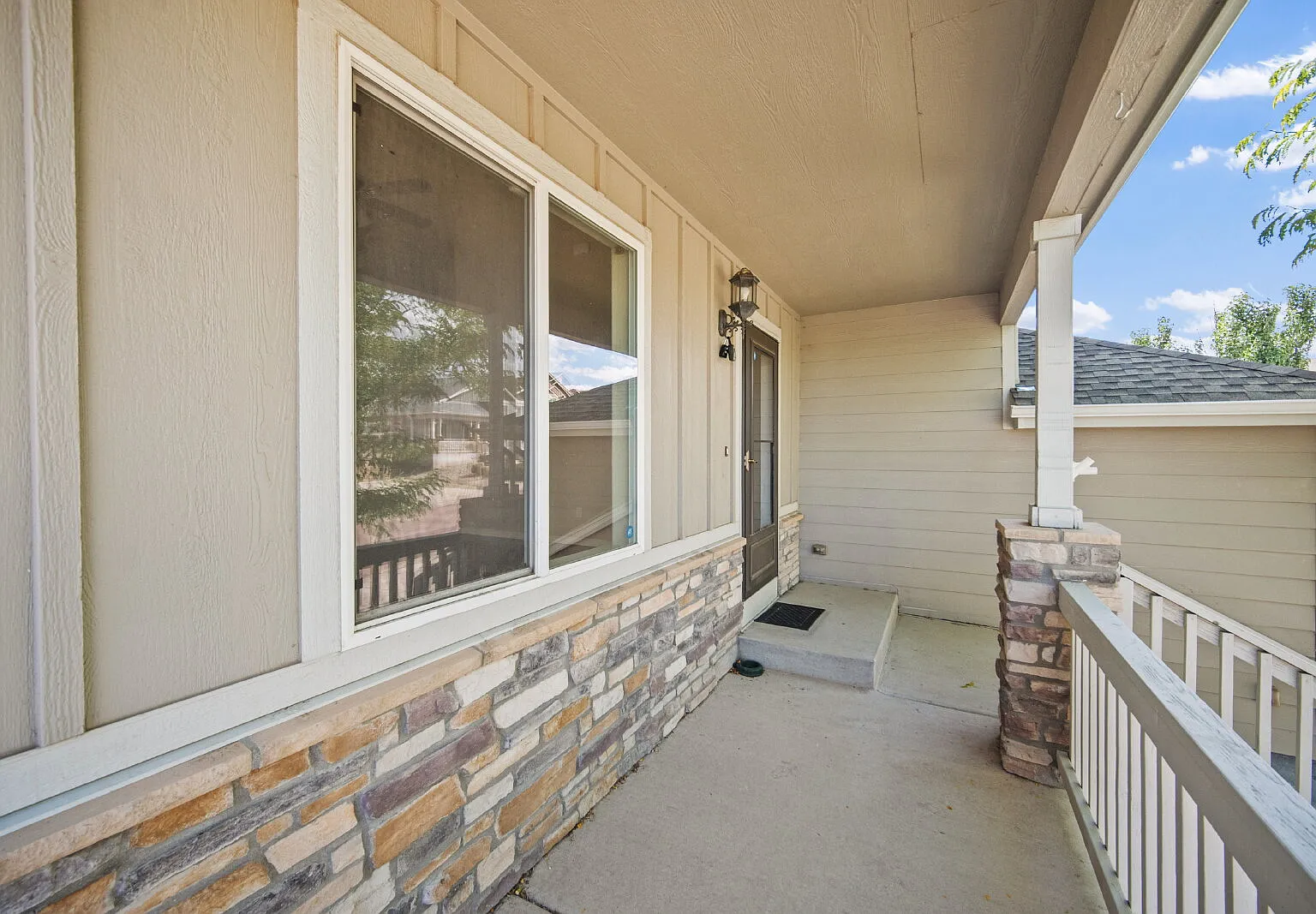 3 bed, 2.5 bath, 1990 sqft, $2,350 — Photo 4