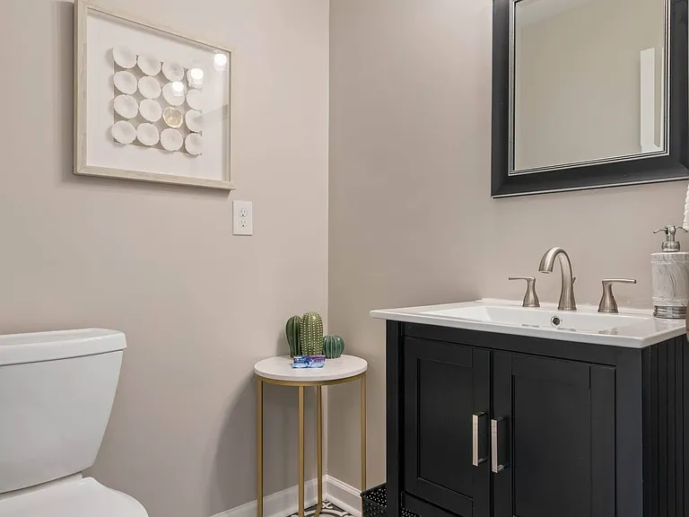 422 Katonah Ave — Photo 18
