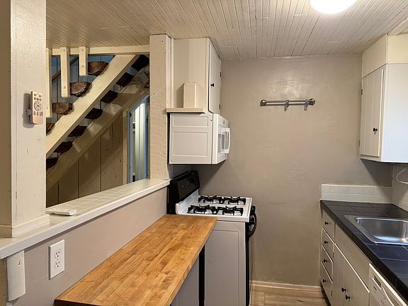 5th image of 1028 Narrow Gauge Ave #102