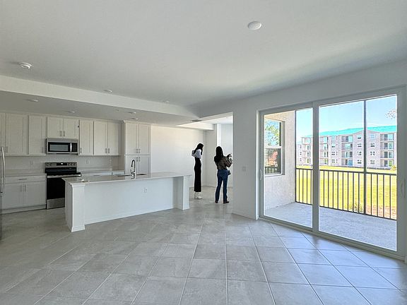 4th image of 18411 Copperhead Ct N #346