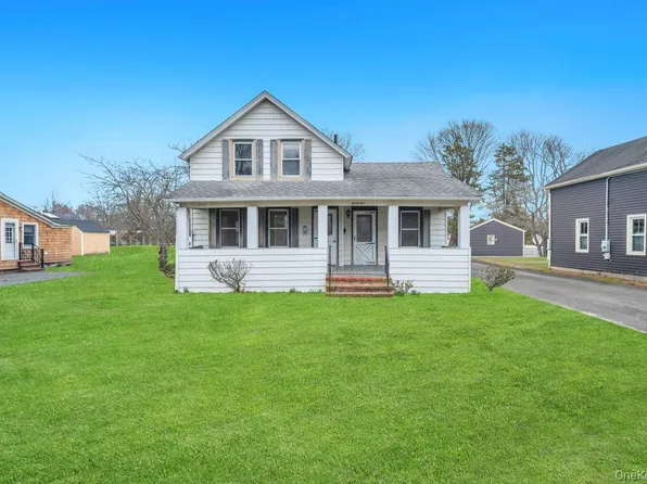 31 West Avenue, West Sayville, NY 11796