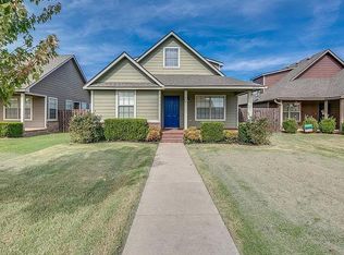 3900 SW Gibson Ave #1, Bentonville, AR 72712