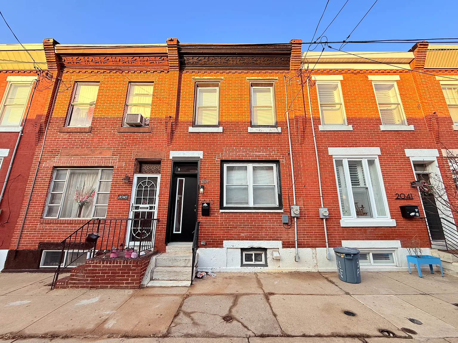 2 bed, 1.5 bath, 900 sqft, $1,800 — Photo 1