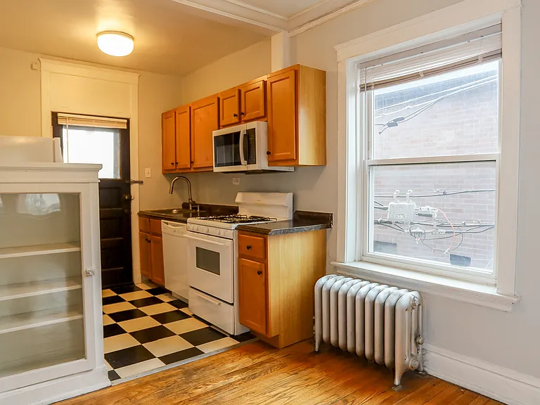 3949 N Hoyne Ave #2 — Photo 6