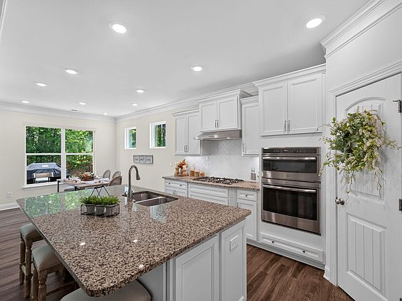 5th image of 75 Mallory Oak Dr