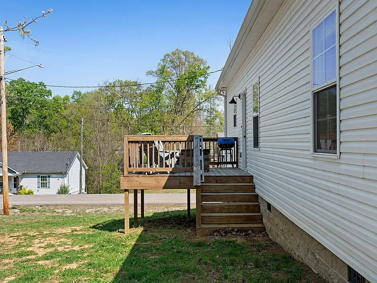391 Elm Ave — Photo 33