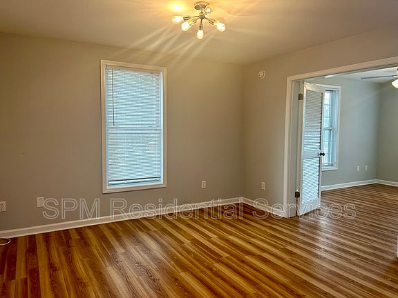 5th image of 210 Redcross St APT E