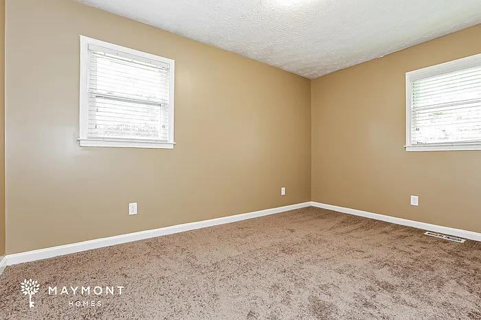 4590 Ridgeview Dr — Photo 6