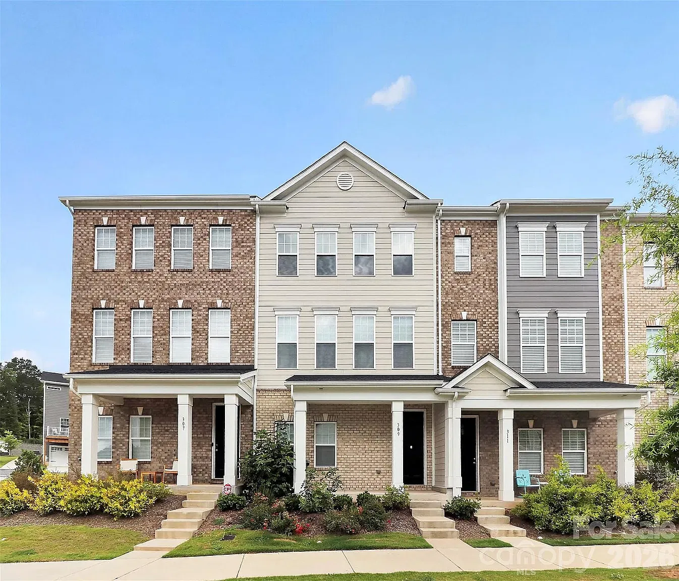 3 bed, 2012 sqft, $1,700 — Photo 1