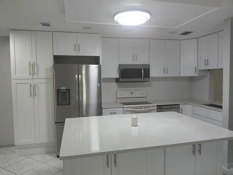 1322 Pines Ln — Photo 3