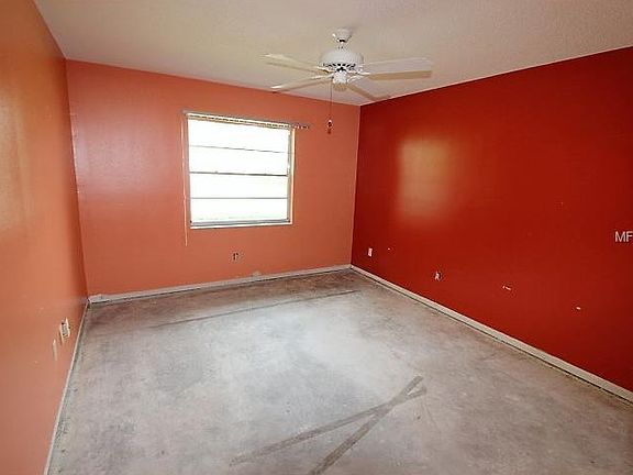 5th image of 901 Hendon Ct #901