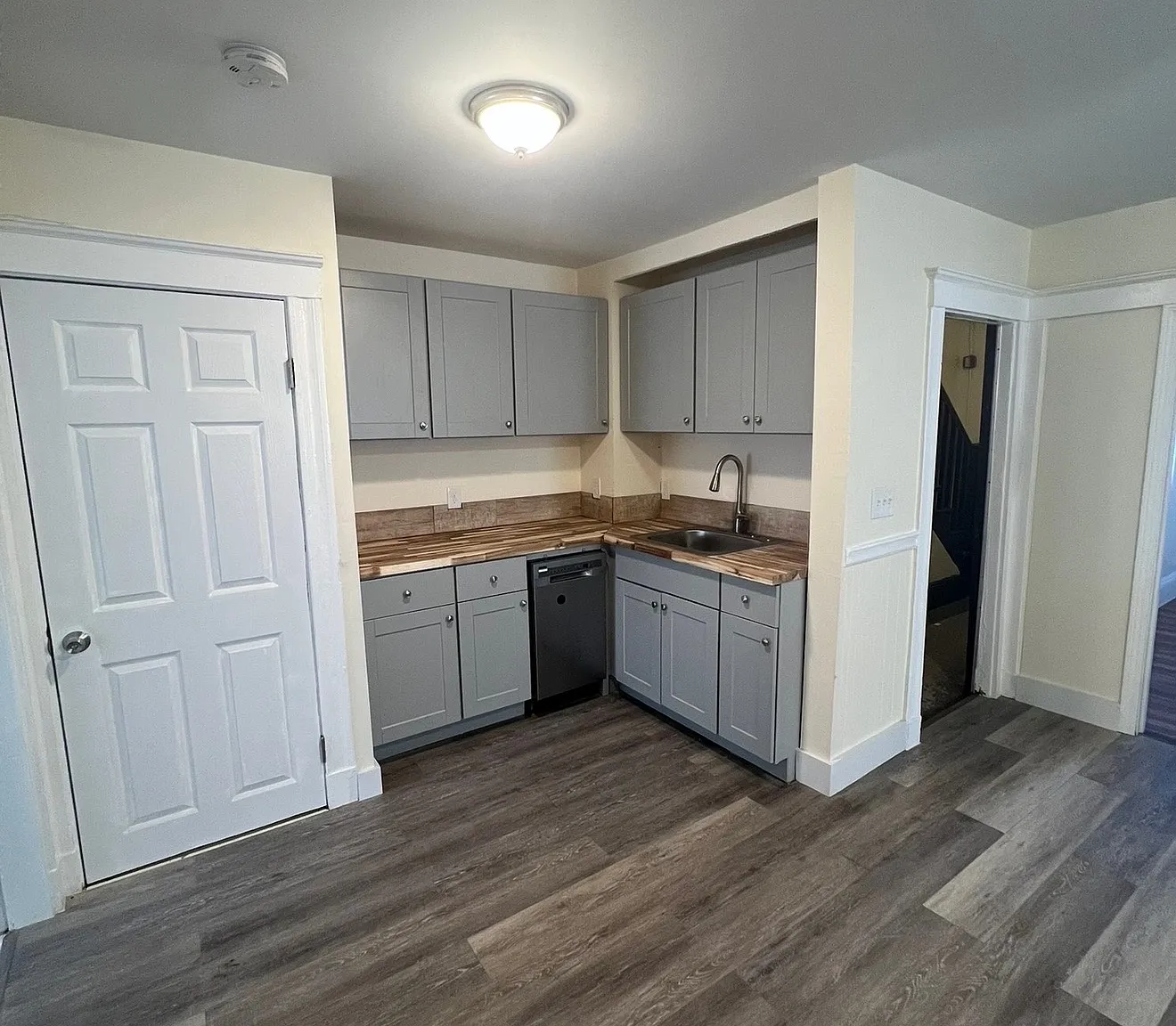 3 bed, $3,200 — Photo 3