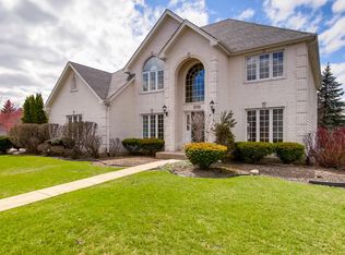 1525 N Vest Dr, Naperville, IL