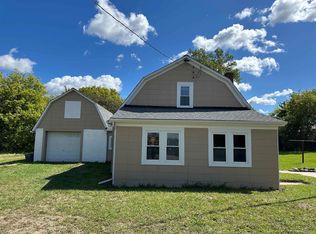 5665 East Rd, Saginaw, MI 48601