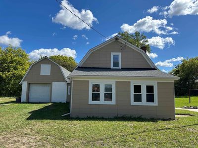 5665 East Rd, Saginaw, MI, 48601