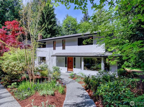 121 N 39th Place, Mount Vernon, WA 98273