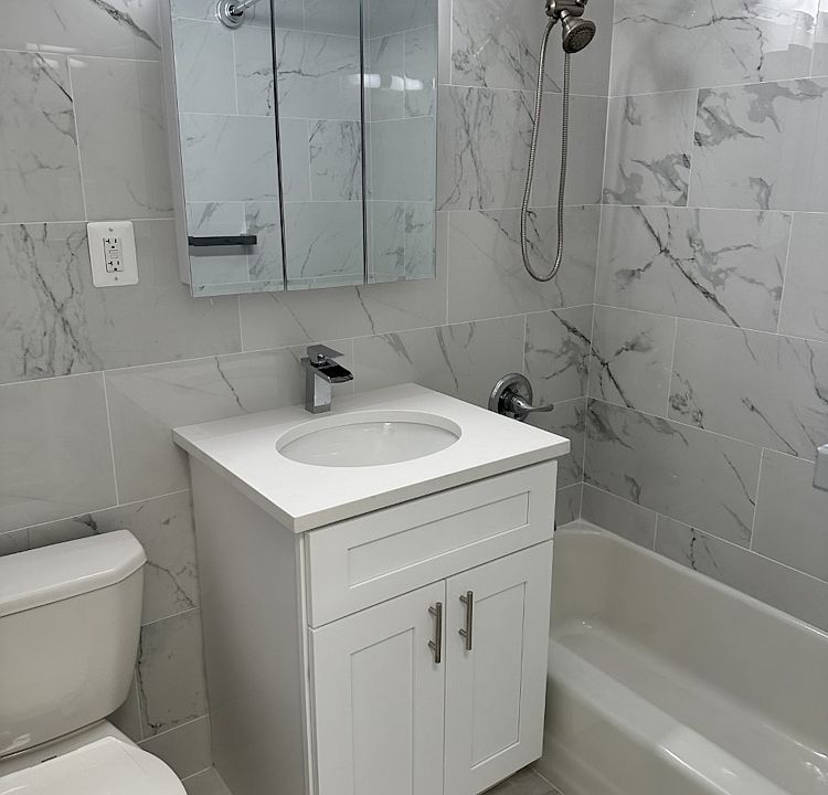 1st image of 160 E 88th St APT 14D