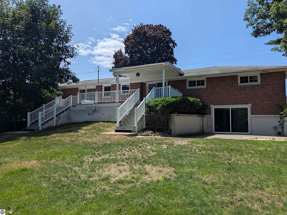 1st image of 444 Wilber Rd