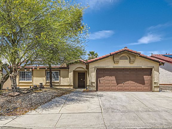 2nd image of 924 Clubview Dr #200
