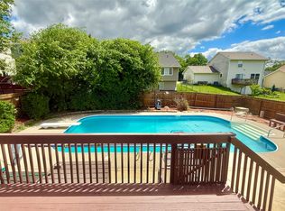 3017 E 43rd St, Des Moines, IA 50317