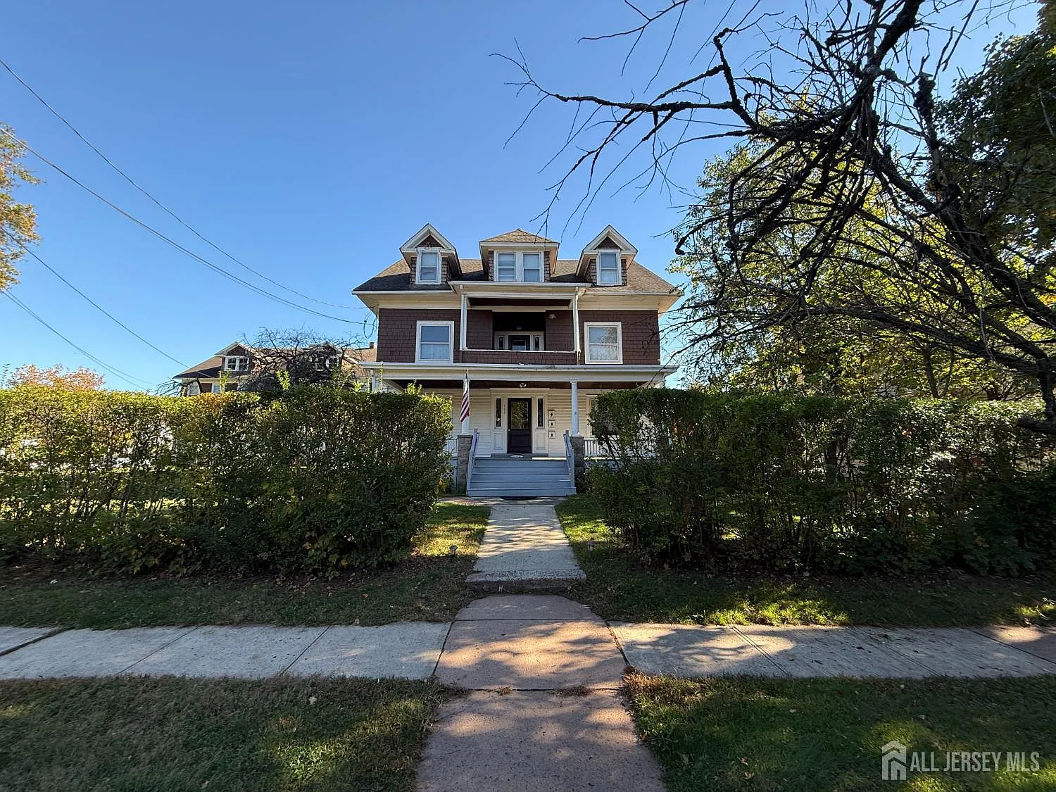 309 Dunellen Ave — Photo 2