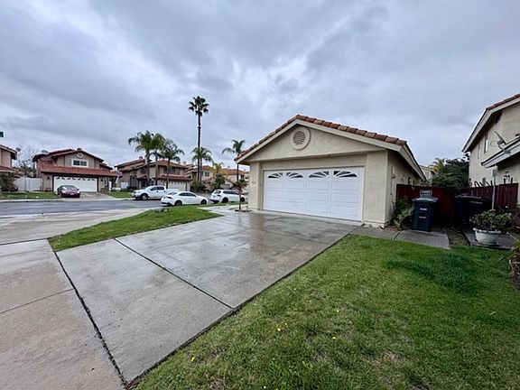 2nd image of 40050 Cannes Ct
