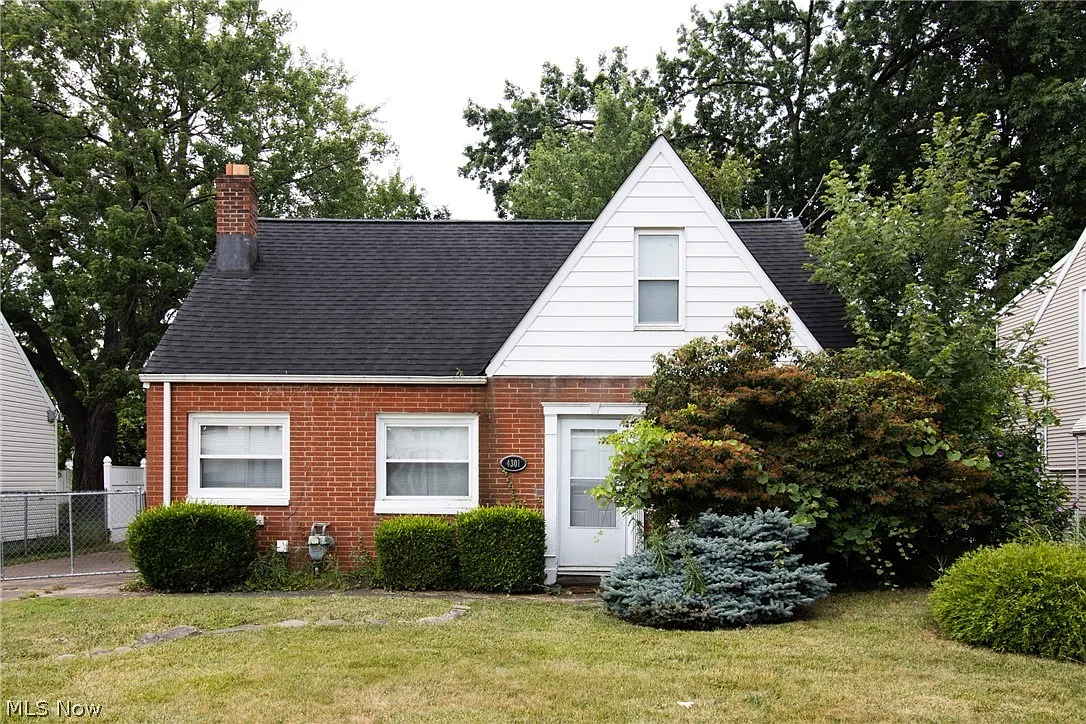 4301 Kenmore Ave photo 1