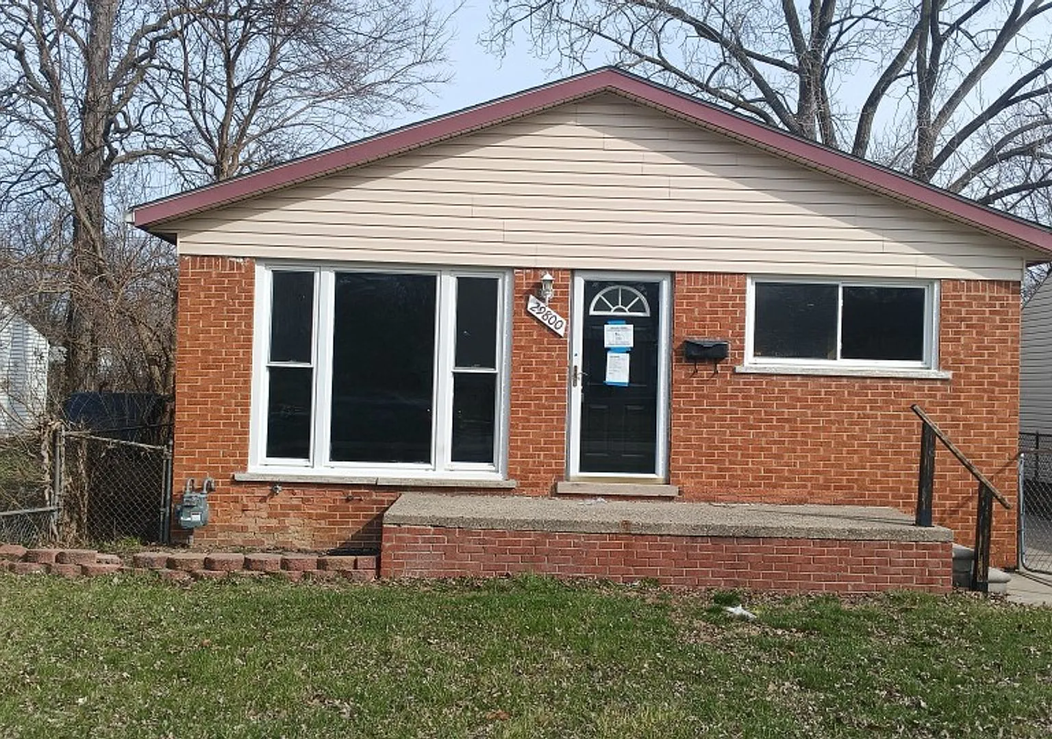 3 bed 1 bath brick ranch - Available now! — Photo 1