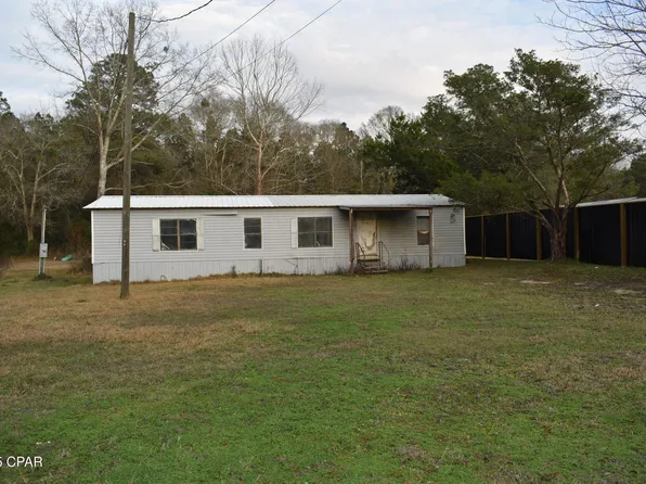 897 8th St, Chipley, FL 32428