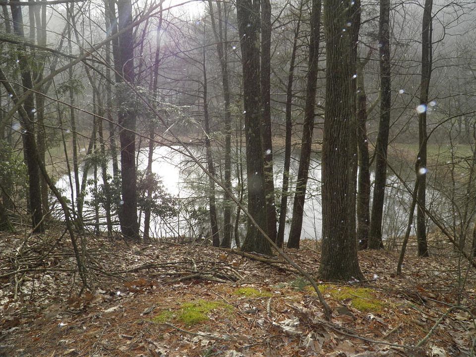 1st image of 9 Moore Ln