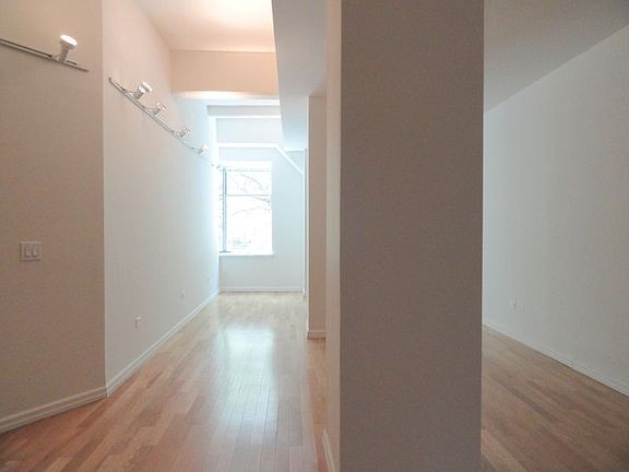 4th image of 95 Horatio St APT 201