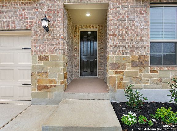 4th image of 1726 Cedric Ln