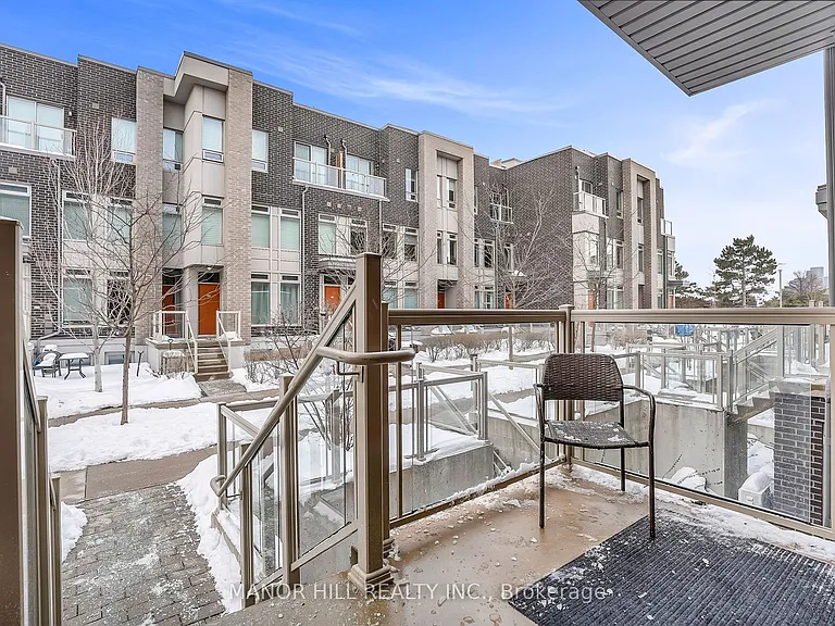 7 Applewood Ln #228 — Photo 2