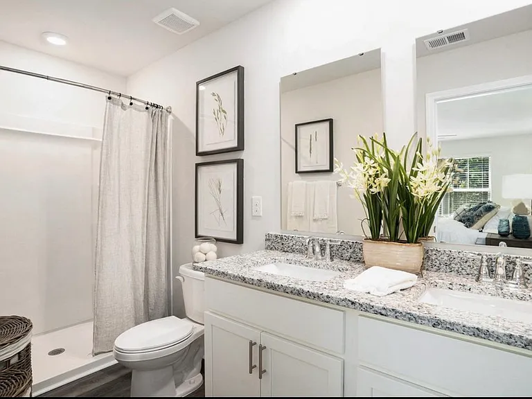 319 Honeystone St — Photo 19