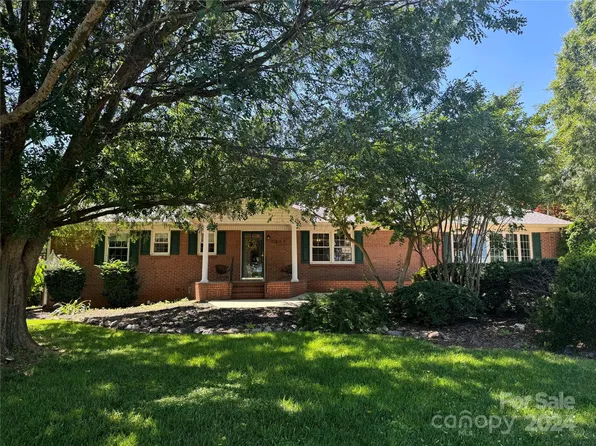 1617 Museum Rd, Statesville, NC 28625