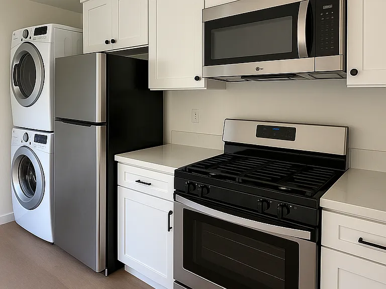 4210 1/2 Portola Ave #2 — Photo 2