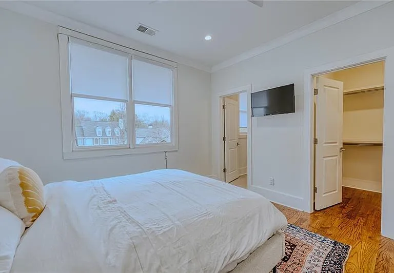 2975 Osborne Rd NE — Photo 37