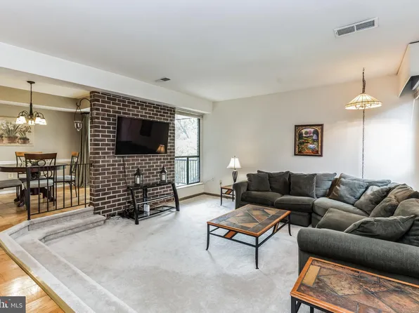 9907 Blundon Dr #5-303, Silver Spring, MD 20902
