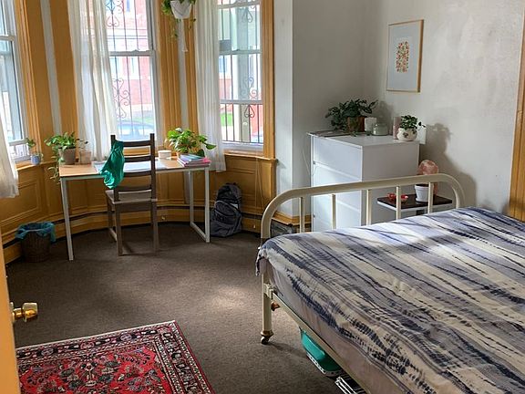 5th image of 3612 Dawson St APT 1