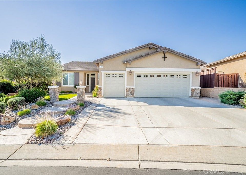 1st image of 649 Price Dr