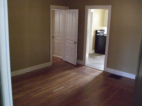 1st image of 814 E Fulton St