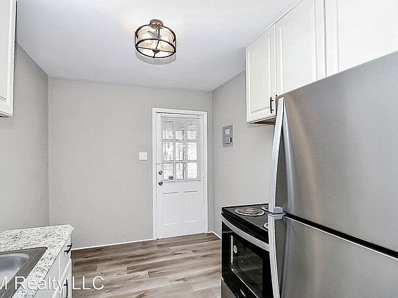4th image of 2732 Pitts Dr