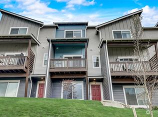 17529 110th Ave E #E, Puyallup, WA 98374